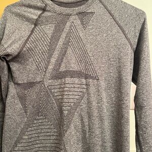 Gray Geometric Women’s Long Sleeve Shirt